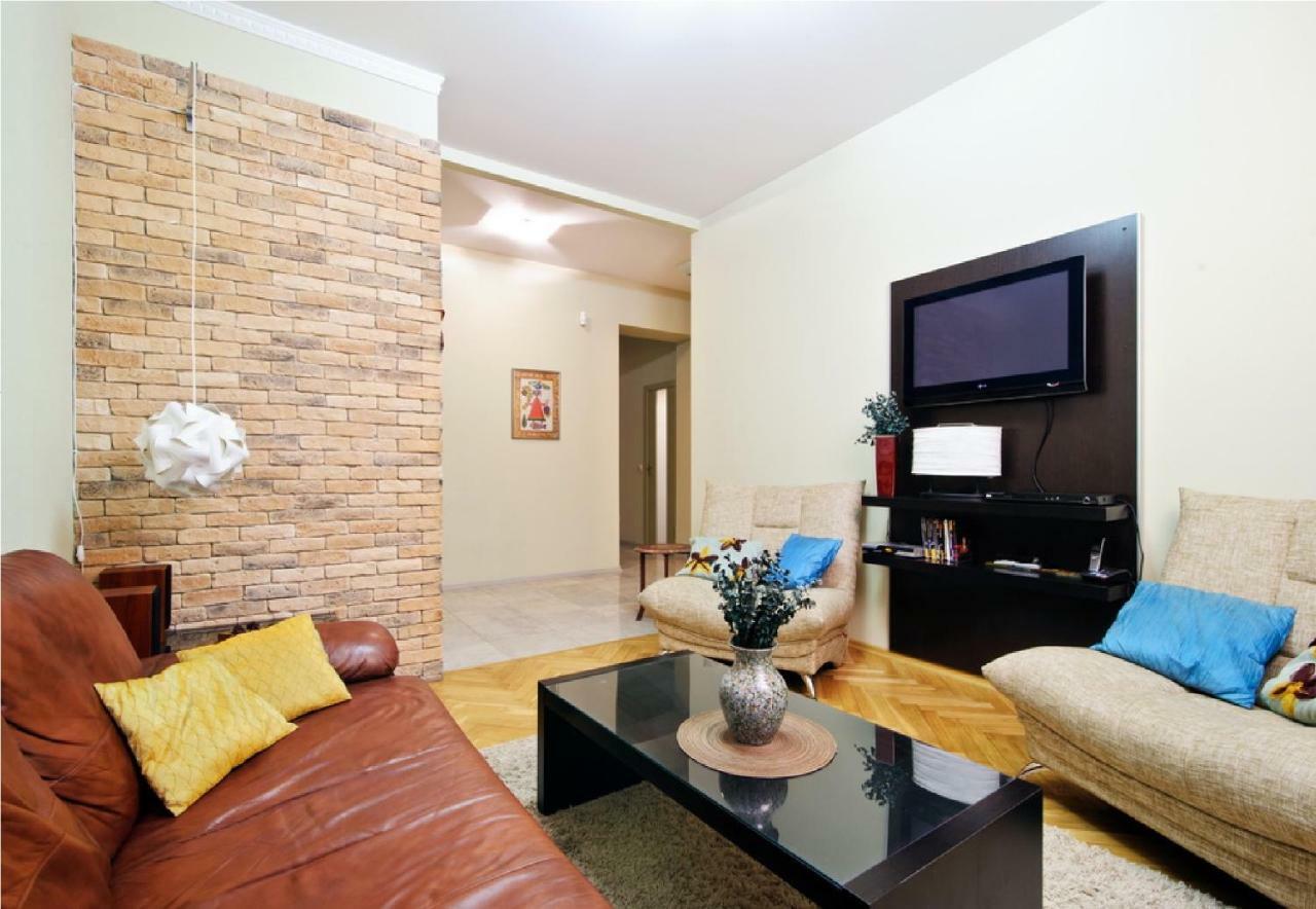 Vip-Kvartira By On The Academy Of Sciences Apartment Minsk Exterior foto